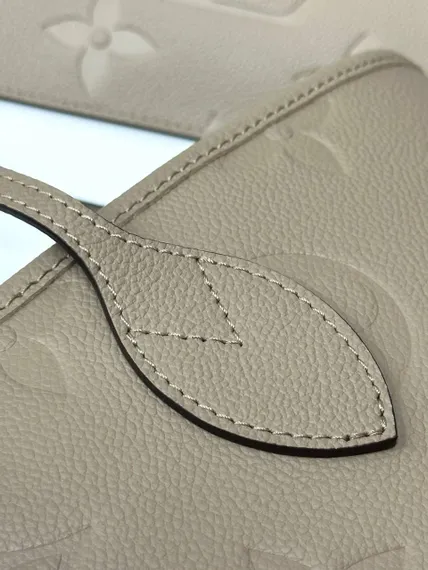 Сумка Louis Vuitton Neverfull MM бежевый
