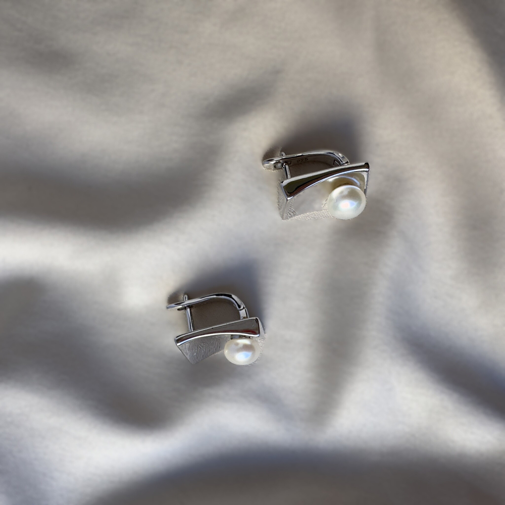 Серьги "Геометрия света" с натуральным жемчугом