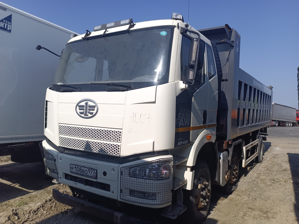 FAW J6 8x4 Самосвал СА3310Р66K24T4E5 (Дизельный, 11,1 л, 420 л.с., МТ)