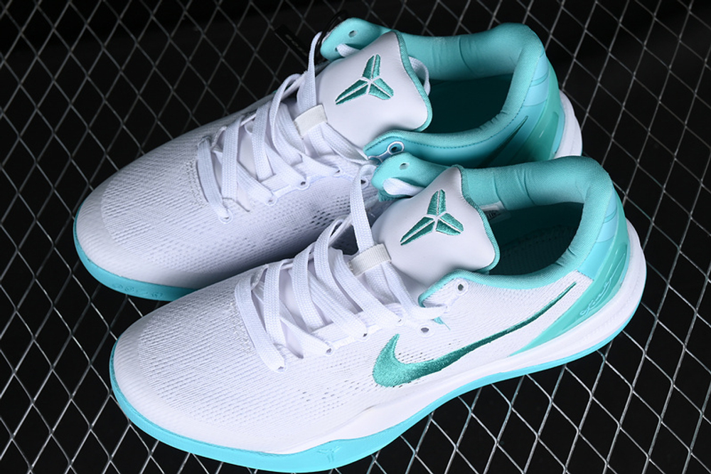 Kobe 8 ad top