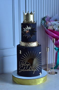 Торт на День Рождение двухъярусный