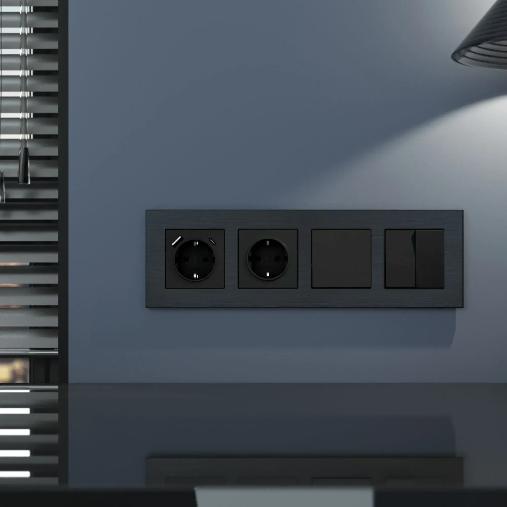 Рамка на 4 поста AluMax (черный алюминий) W0043508