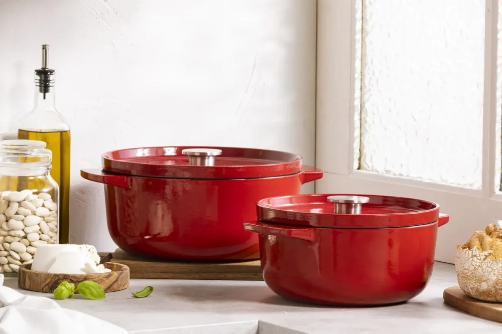 KitchenAid Чугунная кастрюля 22 см 3,3 л красная