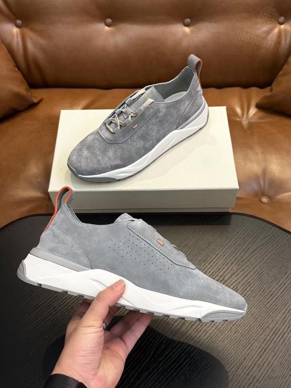 Кроссовки Santoni