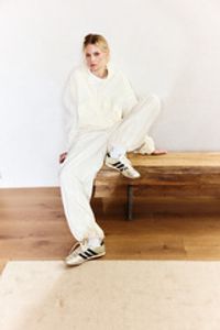 Брюки из нейлона "Молоко" женские