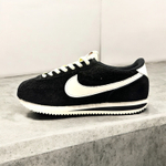 Nike Cortez • Black White