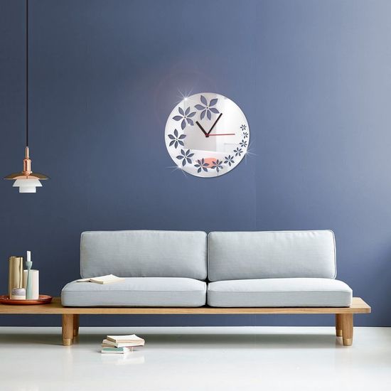 Настенные часы Строгость