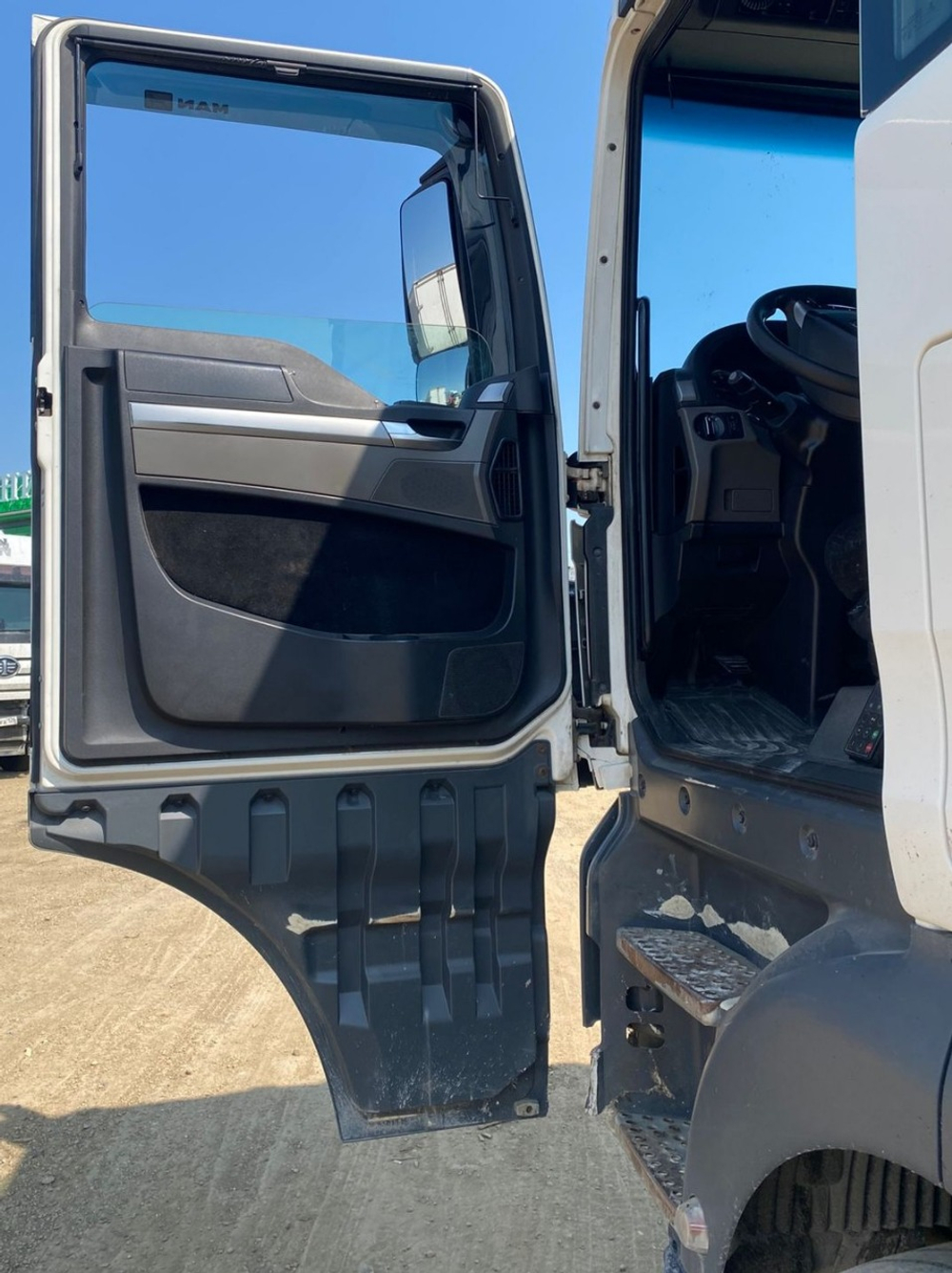 MAN TGX 4x2 Седельный тягач 18.440 4x2 BLS (Дизельный, 10,5 л, 441 л.с., АТ)