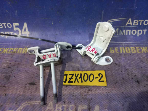 Петля двери задней правой TOYOTA MARK 2 1998