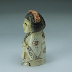 Нэцкэ Девочка и иероглиф счастье