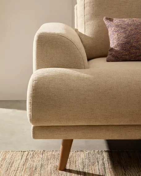 Трехместный диван Karin, белый шенилл, ножки из массива бука, 231 см