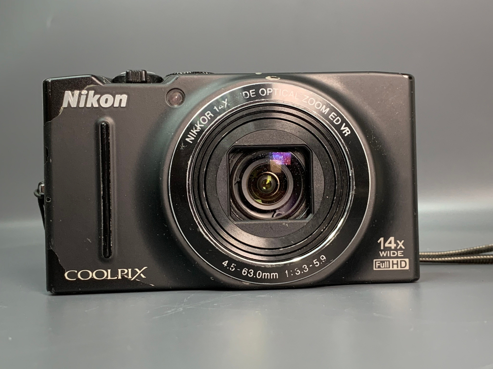 Nikon Coolpix S8200