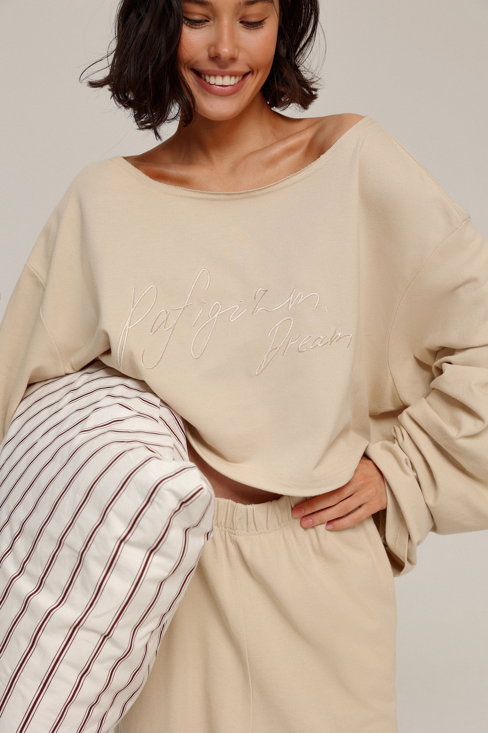 Лонгслив из пике укороченный