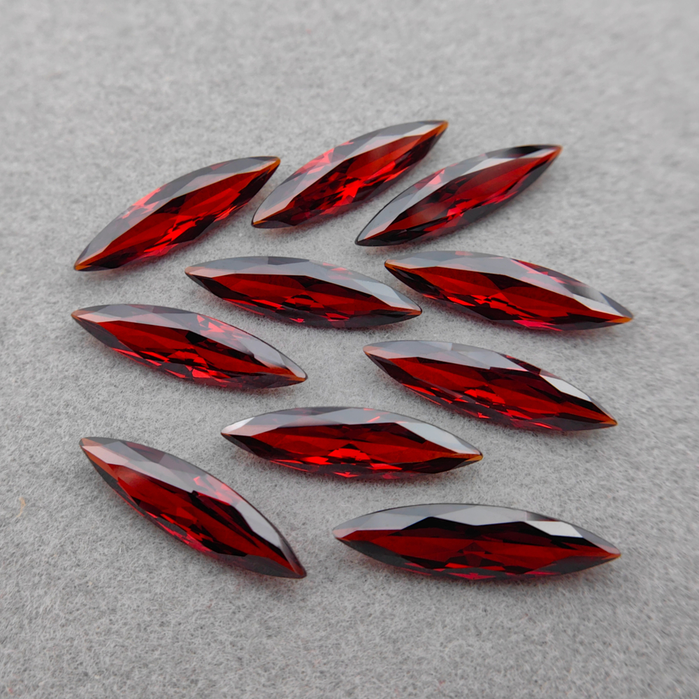 Фианит узкий наветт, Garnet