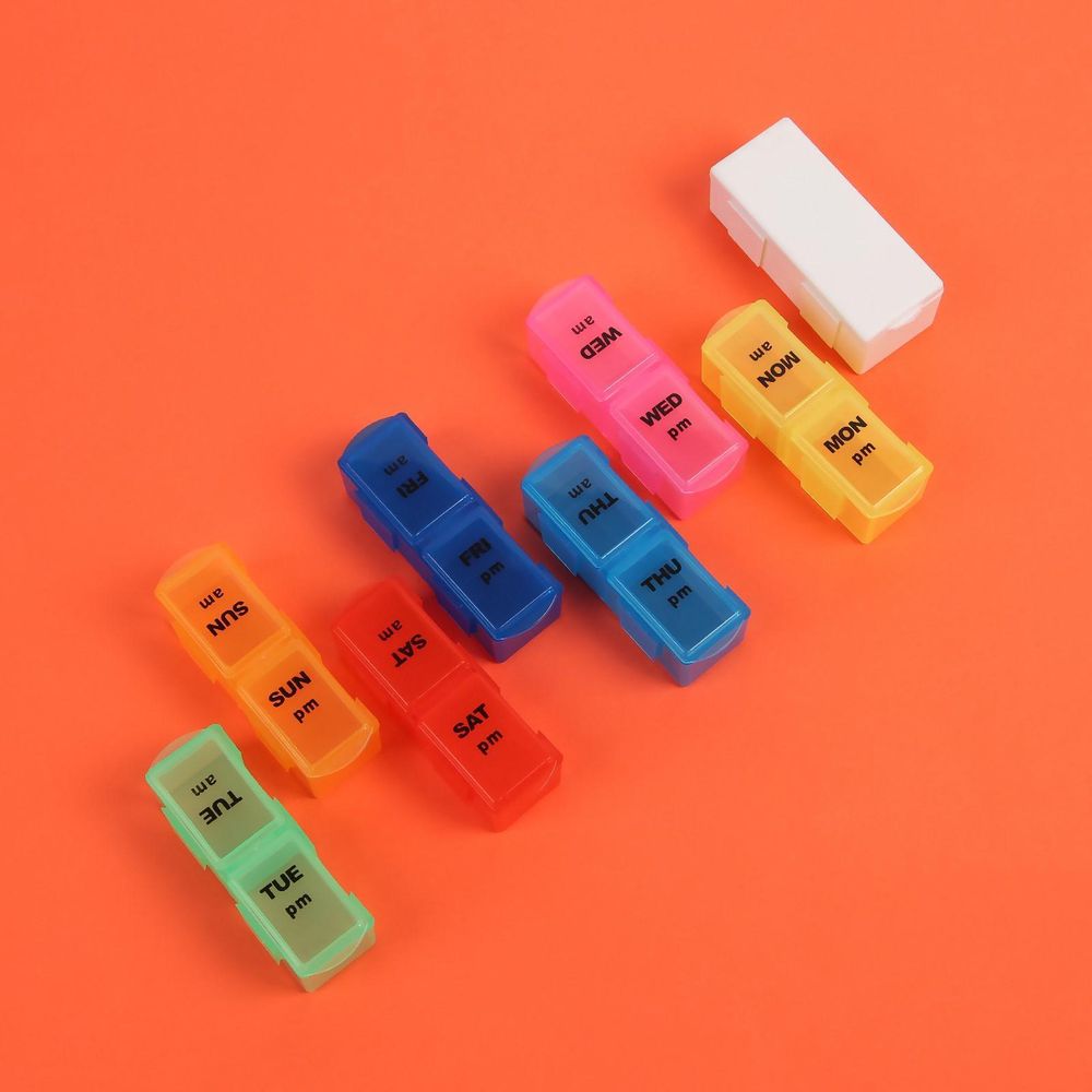 Таблетница-органайзер  Неделька, с делителем, утро/вечер, 7 контейнеров по 2 секции, цвет МИКС