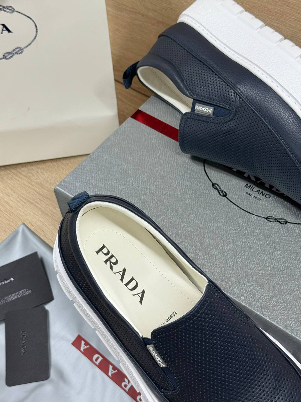 Слипоны Prada