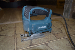 Лобзик Makita 4329 K