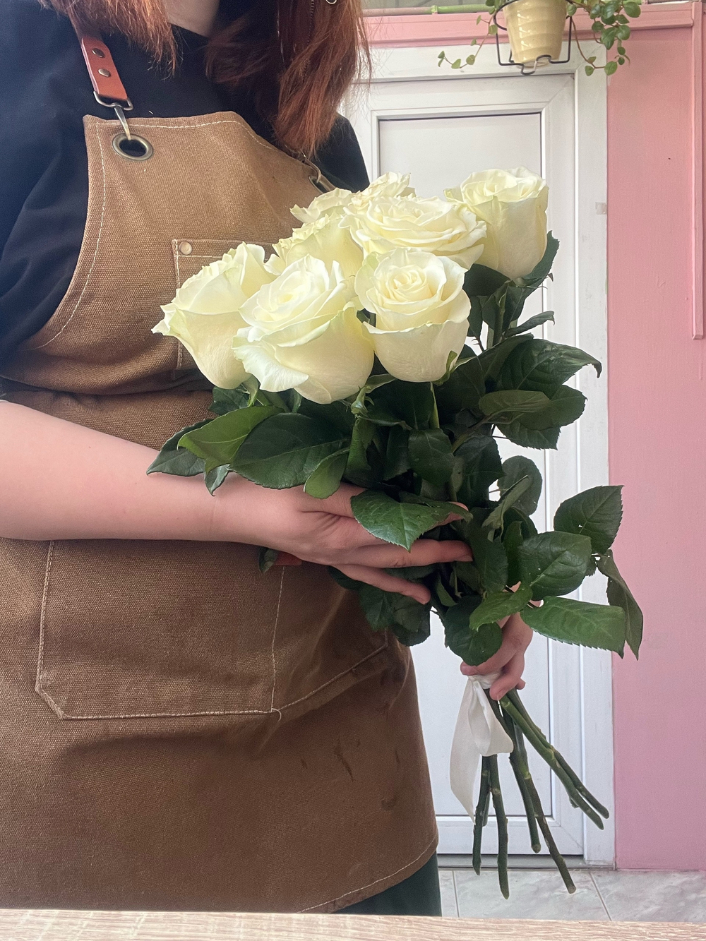 Букет из 9 белых роз 70см