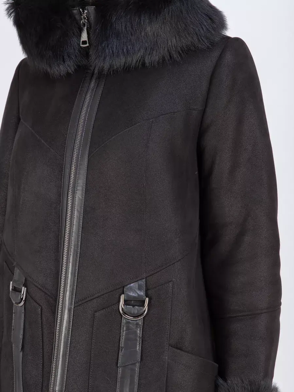 Дубленка зимняя с капюшоном натуральная