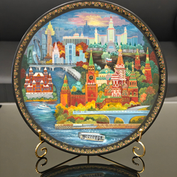 Коллекционная тарелка "Москва" с росписью (лаковая миниатюра)