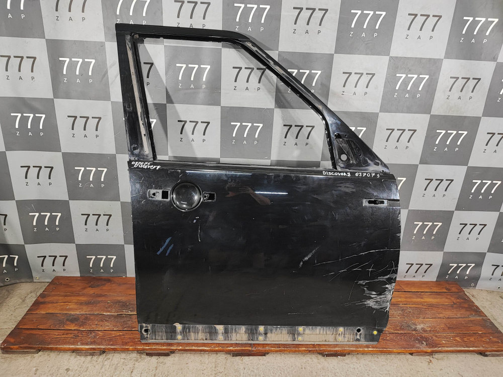 Дверь передняя правая Land Rover Discovery 3 4 04-16 Б/У Оригинал LR016462