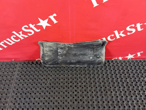 Шумоизоляция двигателя задняяя