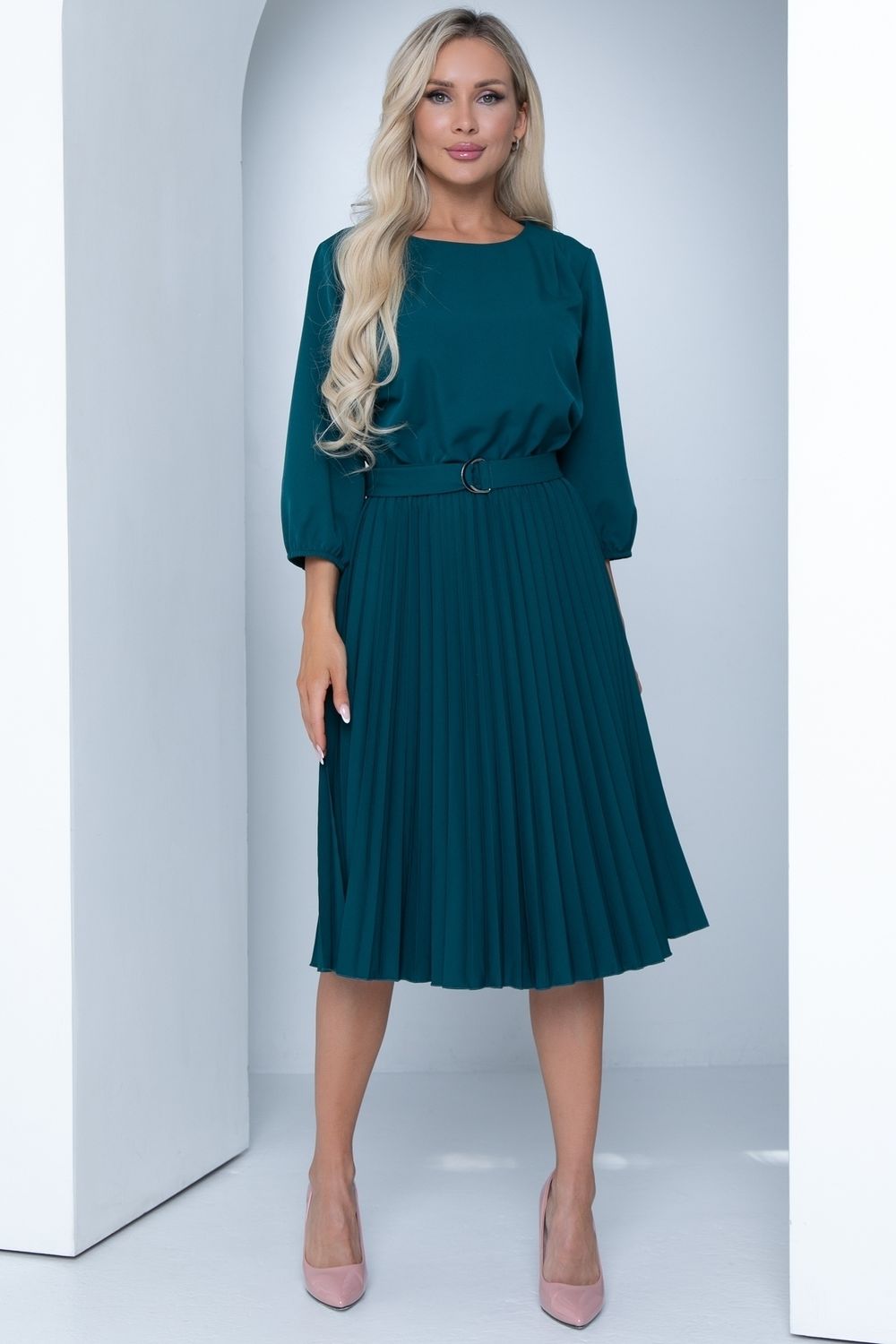 Платье Идеальный силуэт (гофре, изумруд) Diolche (Акция)
