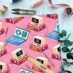 Ткань бифлекс компьютеры и ноутбуки на розовом фоне