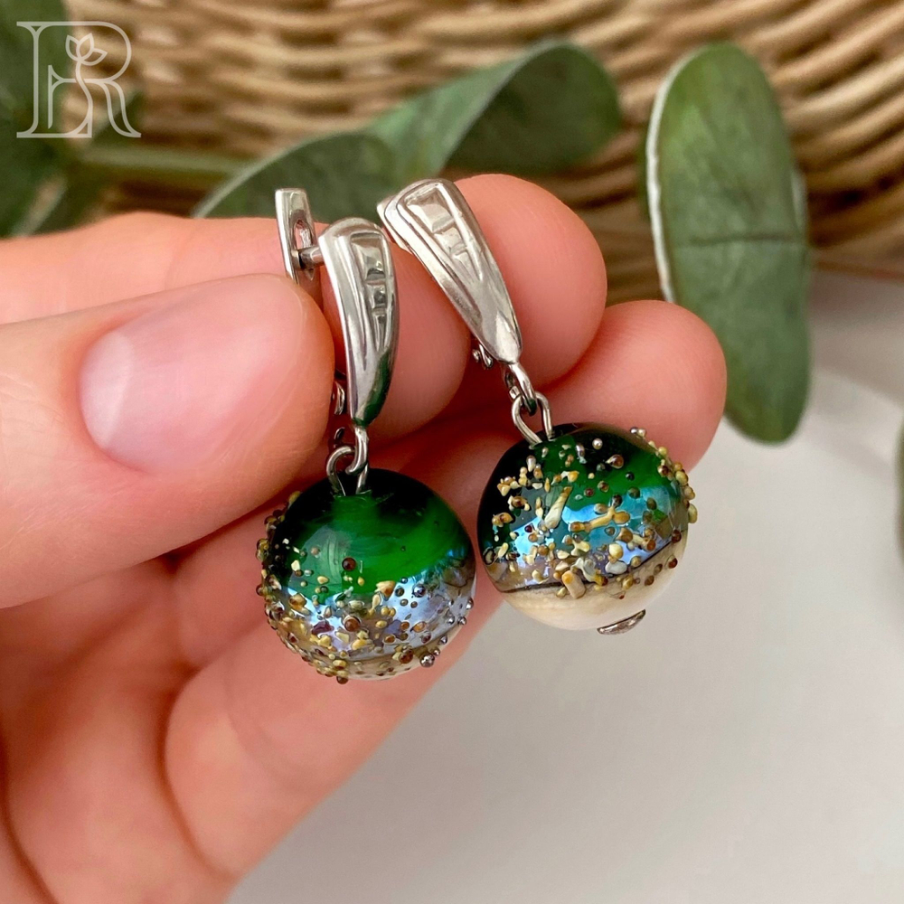 LEFIREL' Серьги серебряные женские "Леола" с бусинами из муранского стекла / ювелирные украшения из родированного серебра 925