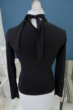 Джемпер с пайетками 40 размер