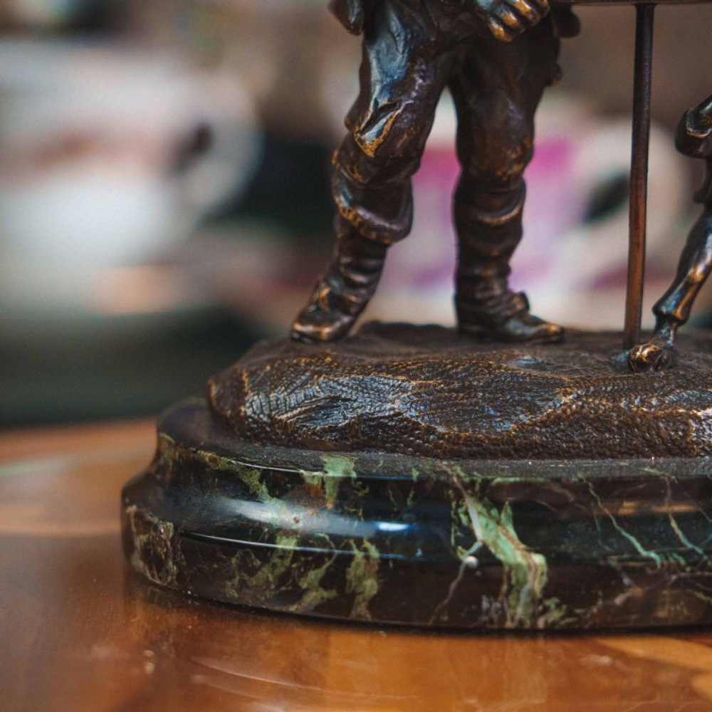 Жанровая композиция с термометром «Мальчик с шарманкой»