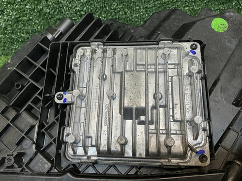 Фара правая Geely Monjaro (2021-н.в.) LED