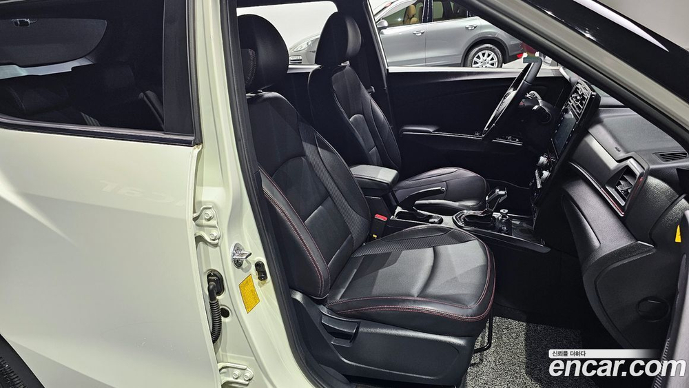 KG Mobility (Ssangyong) Very New Tivoli Бензин 1.5 2WD (08.2020)