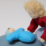 Вальдорфская текстильная кукла "Мама со светлыми волосами", 14 см