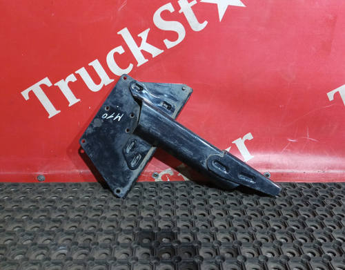 Кронштейн насоса Adblue