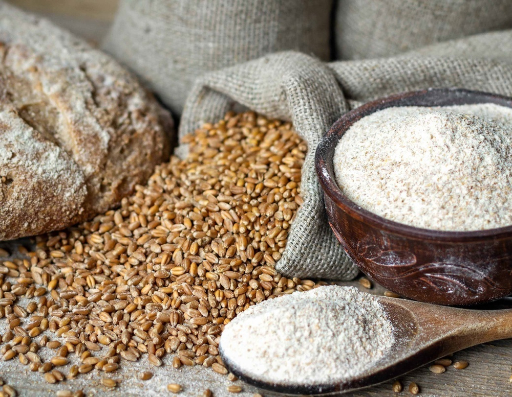 Мука пшеничная цельнозерновая из Шугуровского зерна, пакет 1 кг