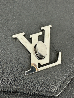 Сумка Louis Vuitton MyLockMe Chain Pochette Black