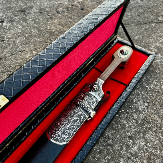 Кинжал кавказский настоящий, футляр в подарок