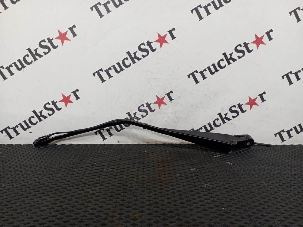 Поводок стеклоочистителя