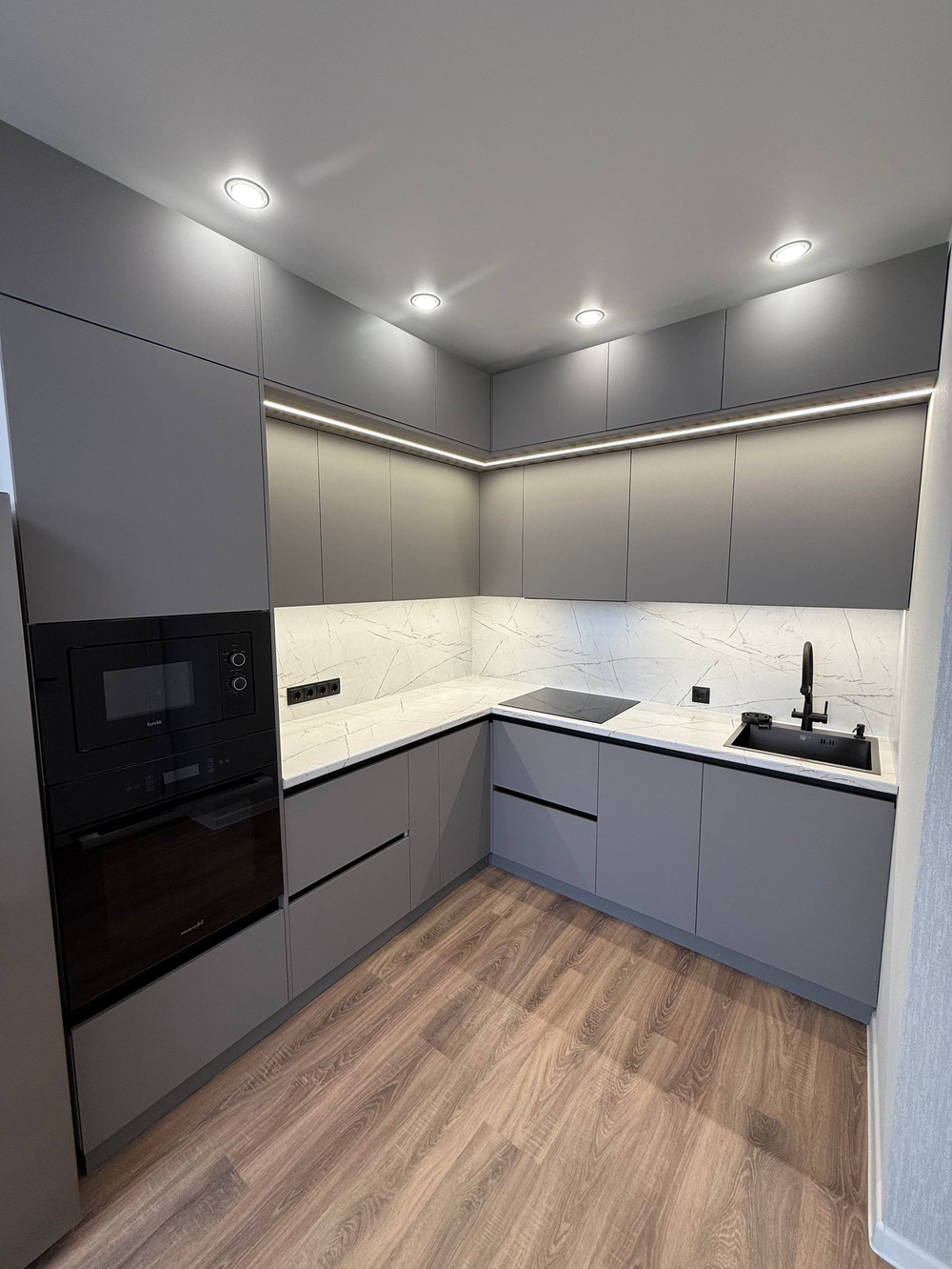 МОДУЛЬНАЯ КУХНЯ Аттика Gola Plastic АКРИЛИТ( АТТИКА ГОЛА )В НАЛИЧИИ ПО ВАШИМ РАЗМЕРАМ