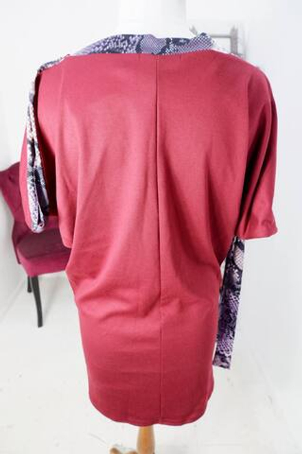 Платье для лаконичного образа, визуально на 50 размер, новое