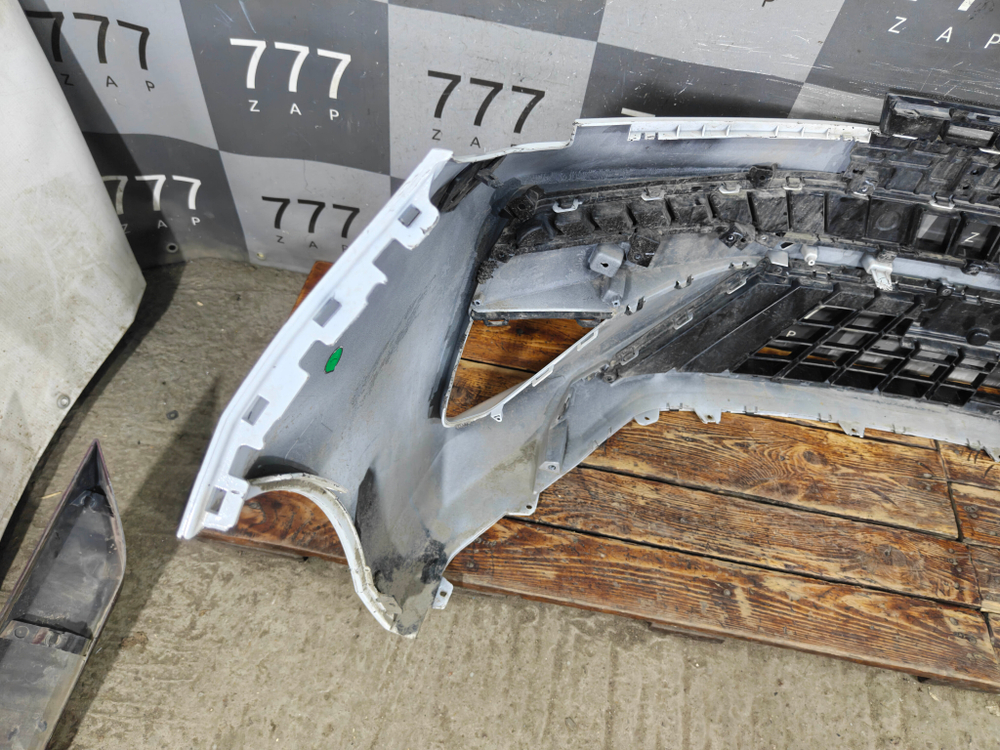 Бампер передний + решетка бампера Москвич 6 23-нв Б/У Оригинал 2803100U73C3