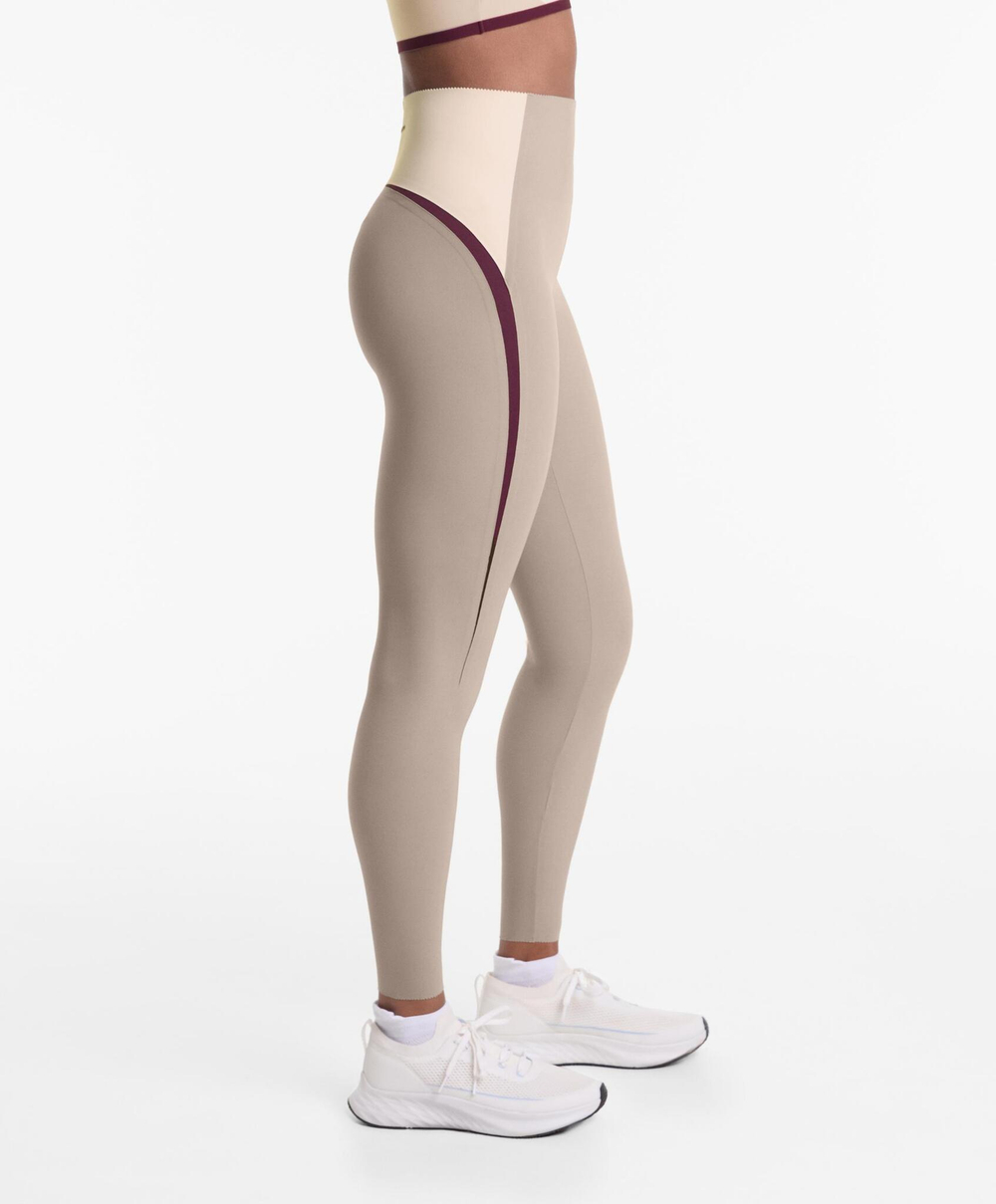 OYSHO Компрессионные легинсы Compressive длиной 65 см, экрю