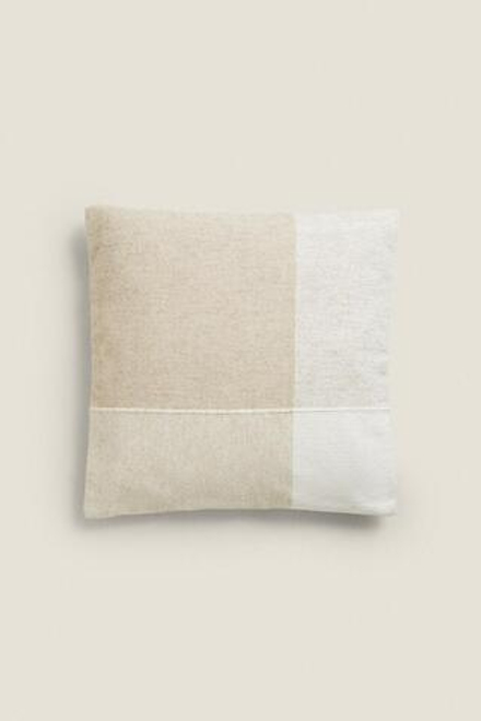 ZARA HOME ХЛОПКОВЫЙ ЧЕХОЛ ДЛЯ ДЕКОРАТИВНОЙ ПОДУШКИ С ВЫШИВКОЙ В ПОЛОСКУ, СВЕТЛО-БЕЖЕВЫЙ