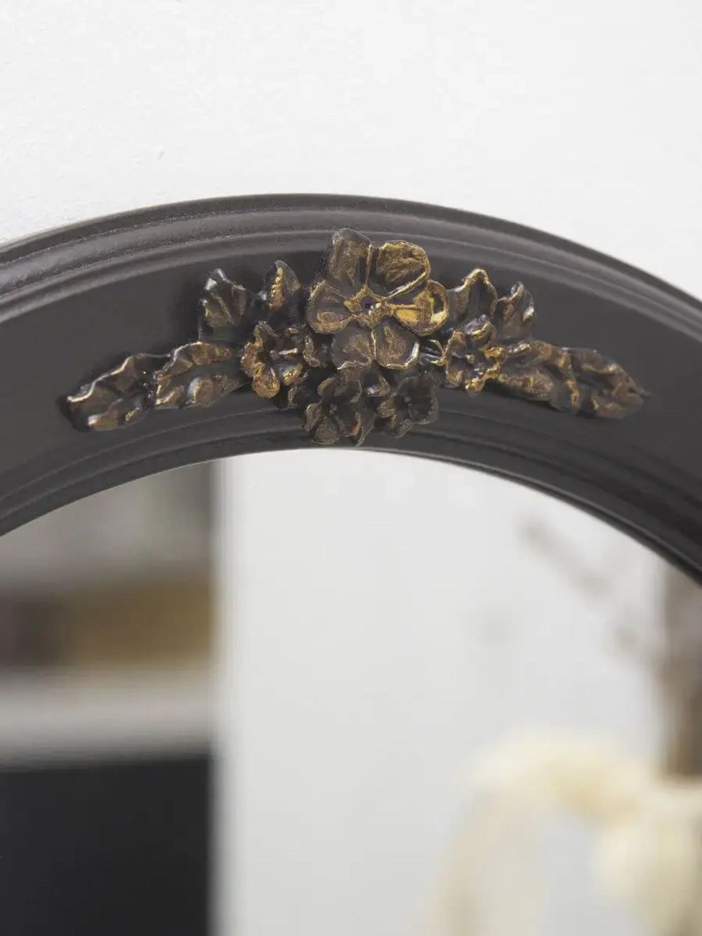 Зеркало настенное для прихожей 37 см