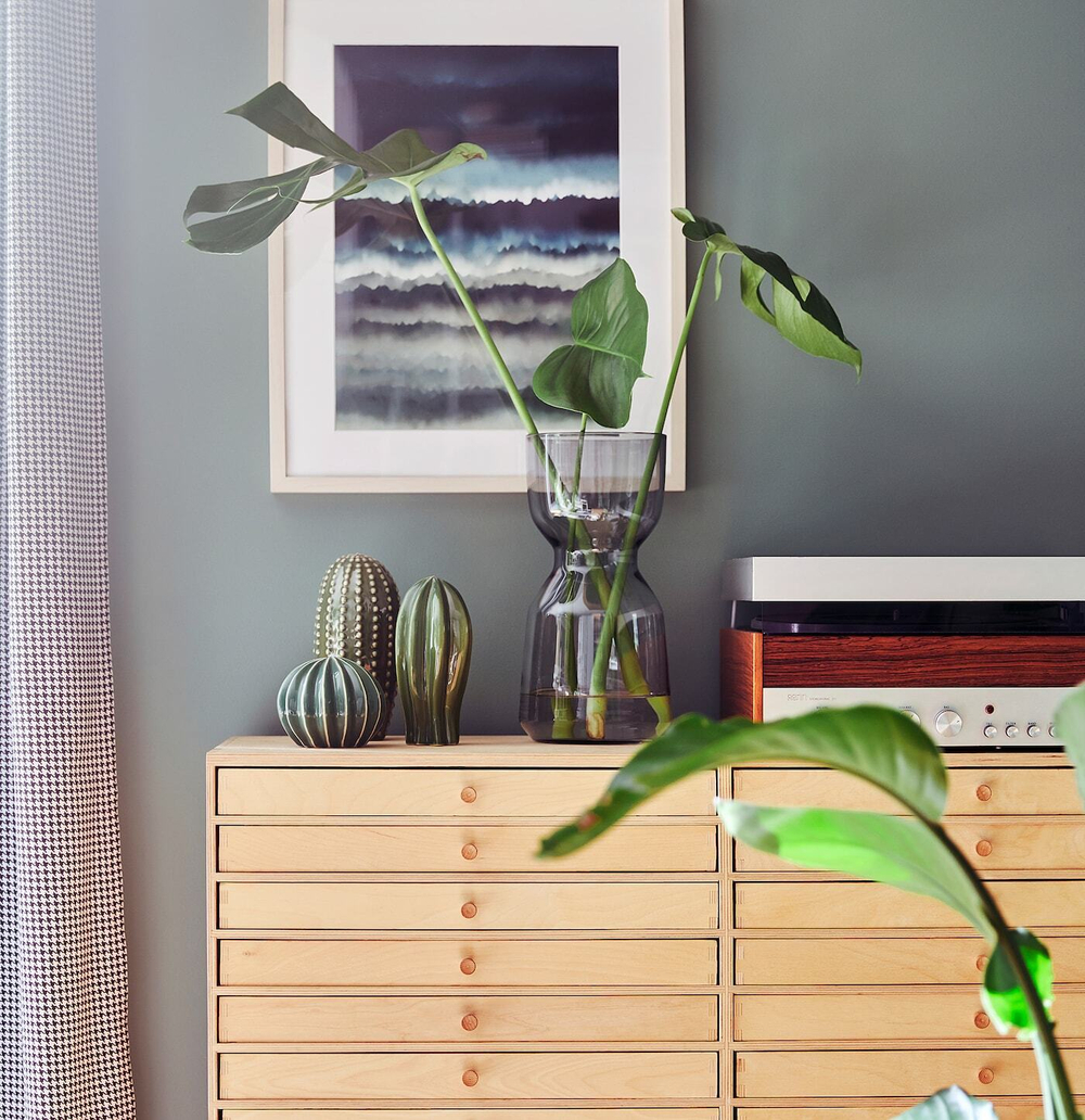 IKEA OMTÄNKSAM  (ИКЕА ОМТÄНКСАМ)  -  Ваза, светло-серый, 30 см