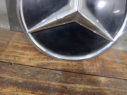 Эмблема решетки радиатора Mercedes GLE (V167), GLC (X253) 18-нв Б/У Оригинал A0008800100