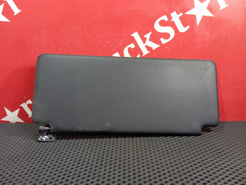 Козырек солнцезащитный правый