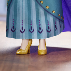 Hasbro Disney Frozen  - Королева кукол Анна Холодное Сердце
