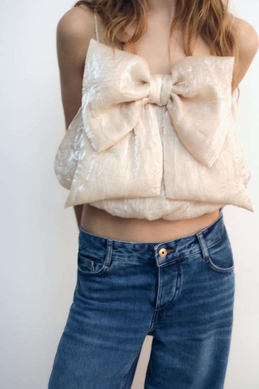 ZARA УКОРОЧЕННЫЙ ТОП С БАНТОМ, ЭКРЮ